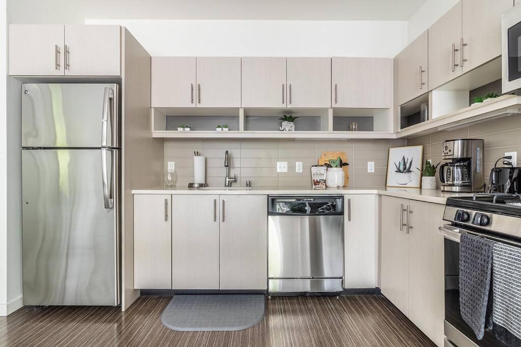 One Bedroom Luxury Apartment Seattle Dış mekan fotoğraf