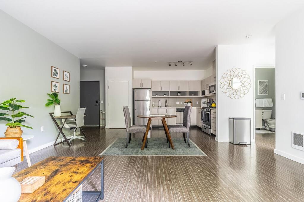 One Bedroom Luxury Apartment Seattle Dış mekan fotoğraf