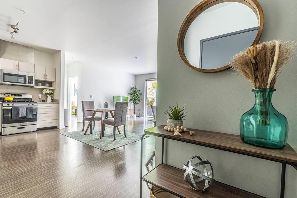 One Bedroom Luxury Apartment Seattle Dış mekan fotoğraf