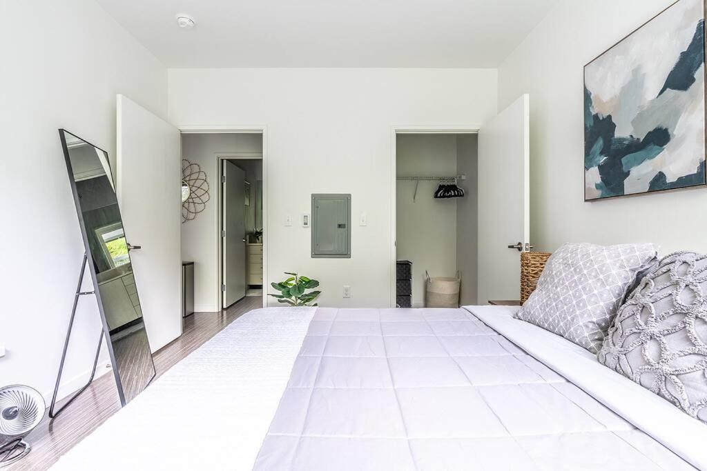 One Bedroom Luxury Apartment Seattle Dış mekan fotoğraf